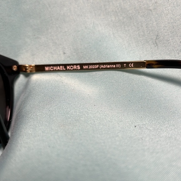 MICHAEL KORS SUNGLASSES - Picture 7 of 9